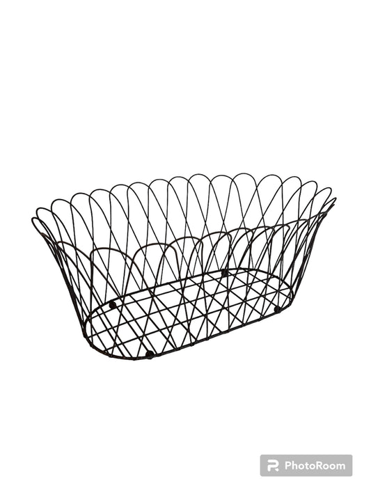 Oval Scalloped Wire Planter Basket